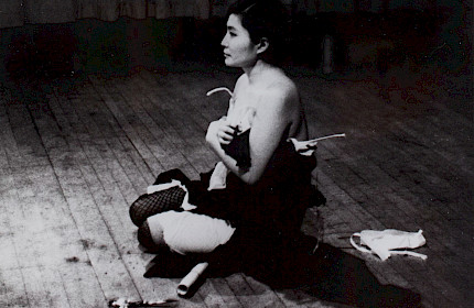 Yoko Ono lädt ein