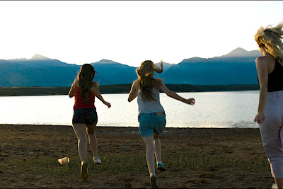 Open-Air-Kino: LA COLLINE OÚ RUGISSENT LES LIONNES (The Hill Where Lionesses Roar)