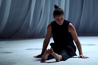LA VERITÀ DANCE COMPANY "UNDER PRESSURE"