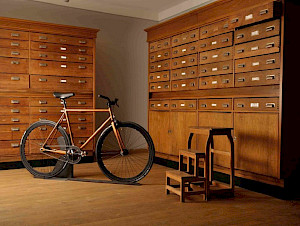 Das Fahrradgeschäft als Bühne: Simeon Meier hat die GOrilla urban cycling Stores in Zürich und Luzern gestaltet.