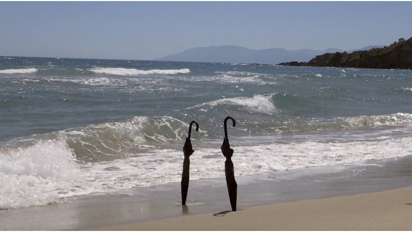 Roman Signer, Due Ombrelli, 2016 Nuoro, Sardinien, Italien. Foto: Barbara Signer, © Roman Signer