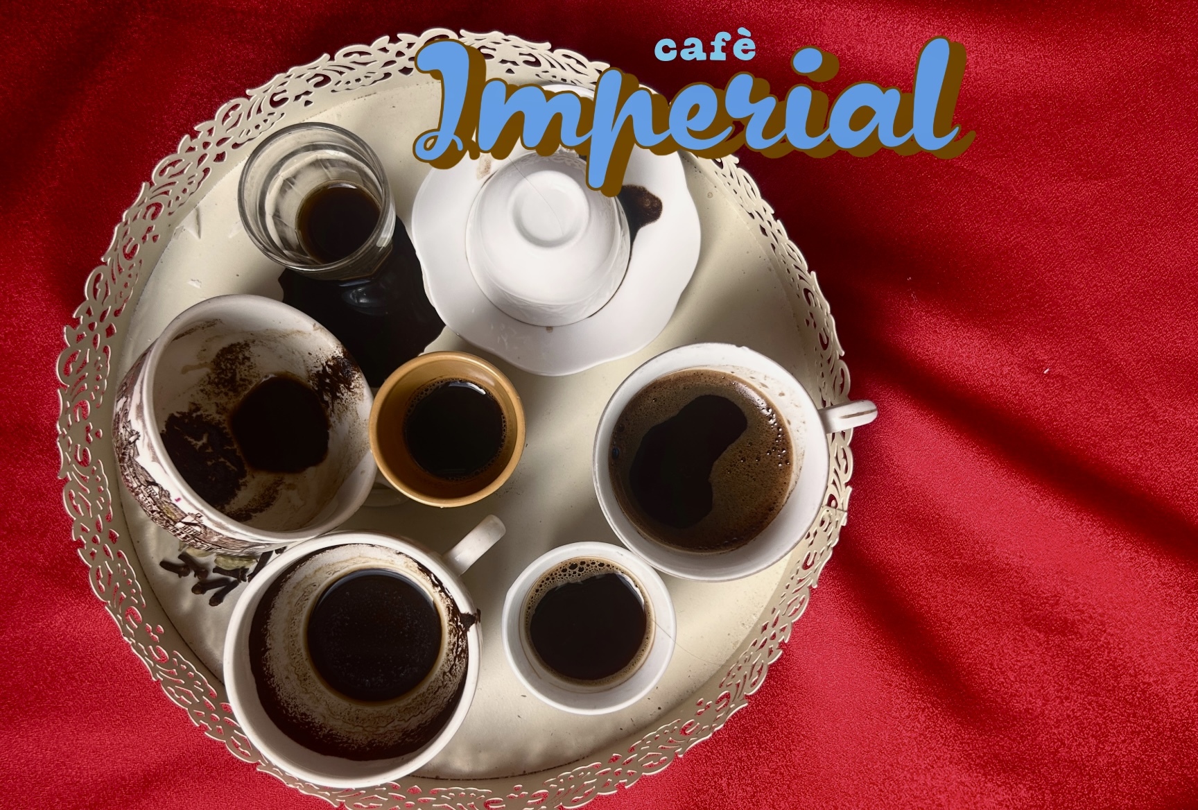 Cafe Imperial: Kaffee Workshop, Kaffeesatz Lesung und Performance. © Eirini Sourgiadaki
