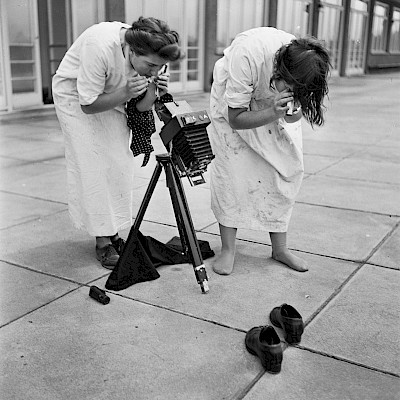 Frauen. Fragen. Fotoarchive