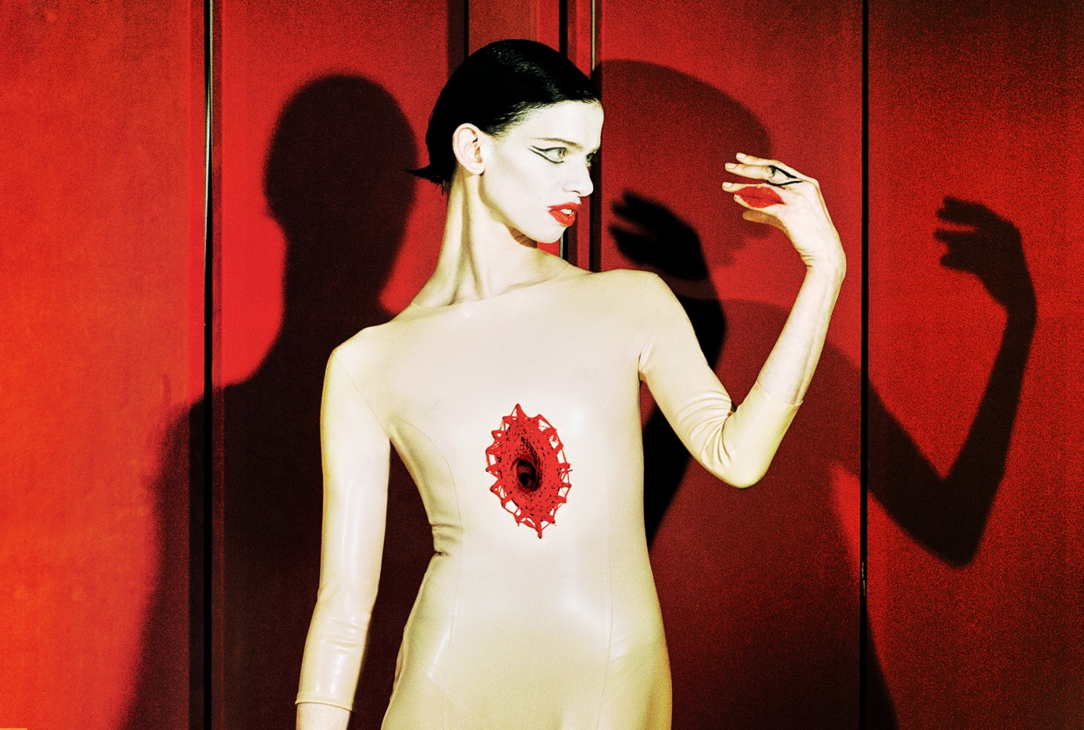 Performance-Superstar Lily McMenamy kommt am Freitagabend ins Cabaret Voltaire.