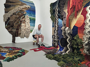 Christoph+Hefti%2c+Lost+And+Found%2c+Volcano%2c+Animal+Foot%2c+Ausgestellt+In+Der+Galerie+Peter+Kilchmann%2c+Paris%2c+2023+%c2%a9+Gregory+Georgescu