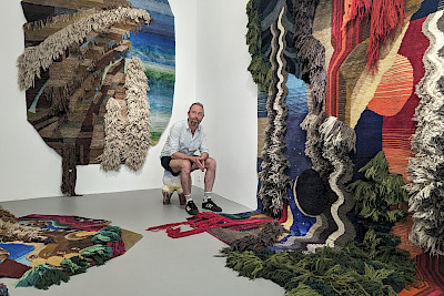 Christoph+Hefti%2c+Lost+And+Found%2c+Volcano%2c+Animal+Foot%2c+Ausgestellt+In+Der+Galerie+Peter+Kilchmann%2c+Paris%2c+2023+%c2%a9+Gregory+Georgescu