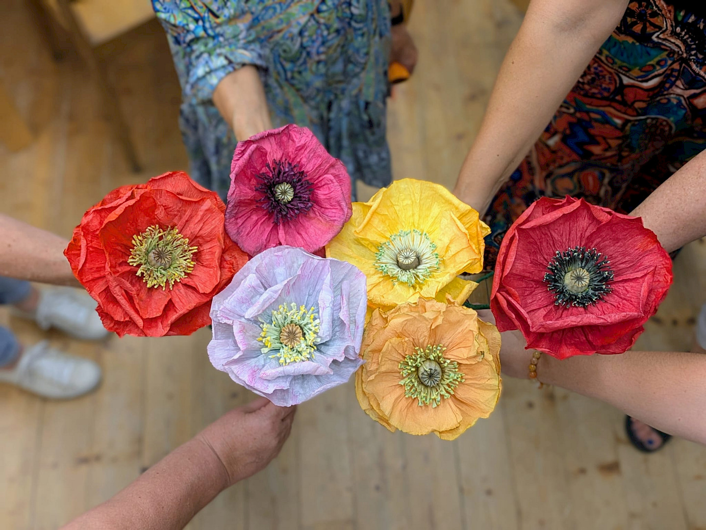 Poppy workshop with papina.ch / Supporting programme: ALLES ECHT!