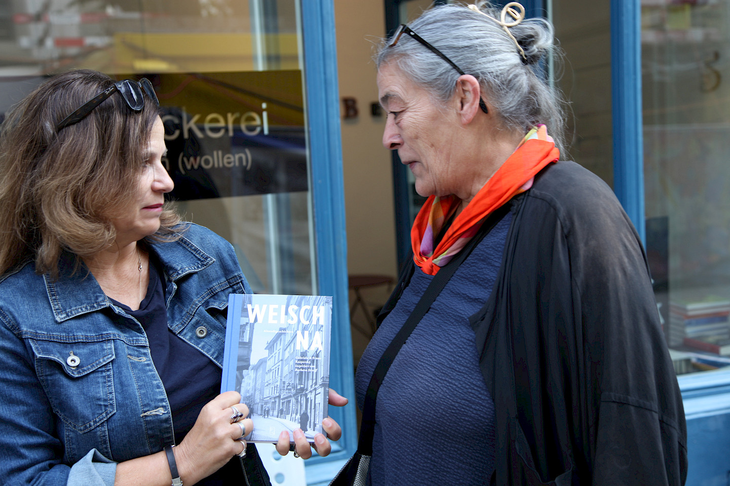 Zürcher Altstadtführung mit Barbara Streiff und Lesung mit Gabriela Kasperski aus «Weisch na»